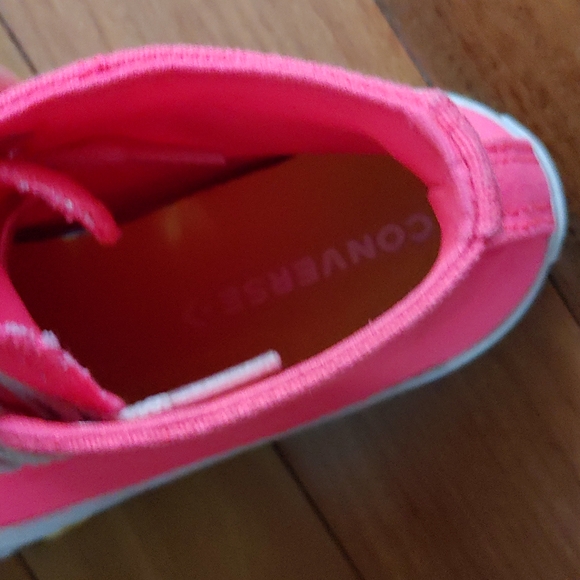 👧 Converse Girl's Hi-Top Sneakers - Picture 7 of 7